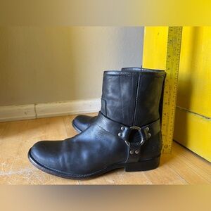 Black Leather FRYE Women’s Ankle Boots motorcycle